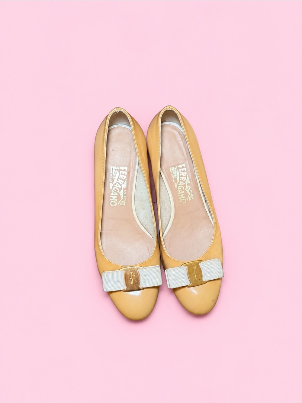 Salvatore Ferragamo Vara Pumps